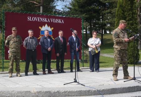 Seznanitev vojaških obveznikov s pravicami in dolžnostmi vojašnica Postojna 05 Foto Ljubo Vukelič